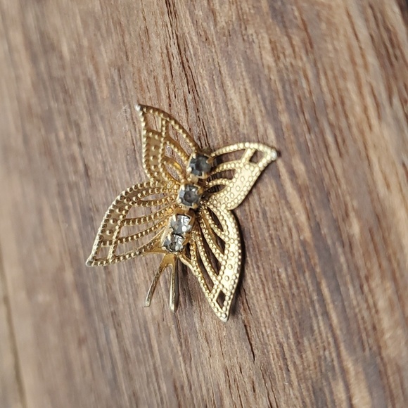 Gold filled floating butterfly‎ crystal pendant - Picture 1 of 4